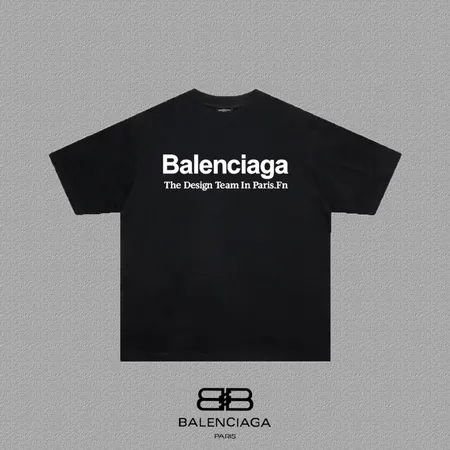 バレンシアガ Tシャツ