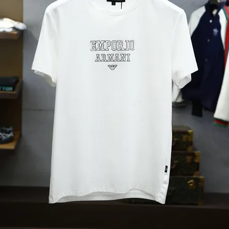 アルマーニ Tシャツ