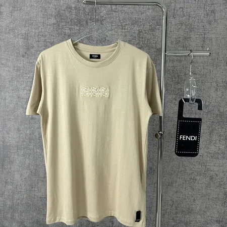 フェンディ Tシャツ
