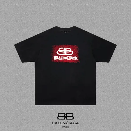 バレンシアガ Tシャツ