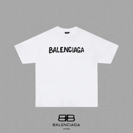 バレンシアガ Tシャツ