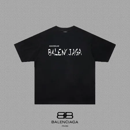 バレンシアガ Tシャツ