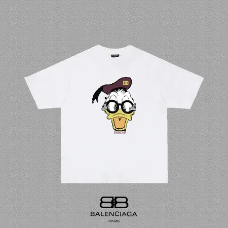 バレンシアガ Tシャツ