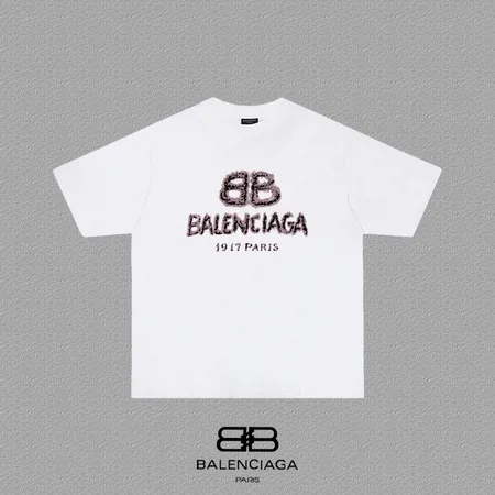 バレンシアガ Tシャツ