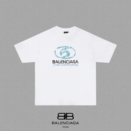 バレンシアガ Tシャツ