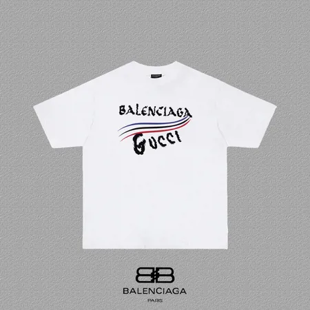 バレンシアガ Tシャツ