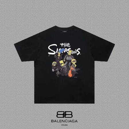 バレンシアガ Tシャツ