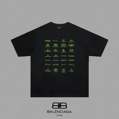 バレンシアガ Tシャツ