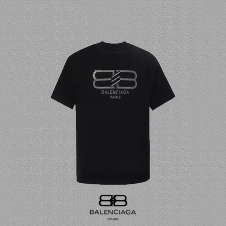 バレンシアガ Tシャツ