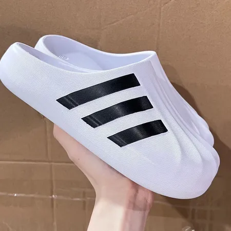 アディダス スリッパ