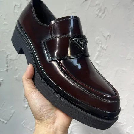 プラダ ビジネスシューズ