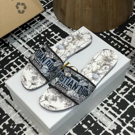 ディオール スリッパ