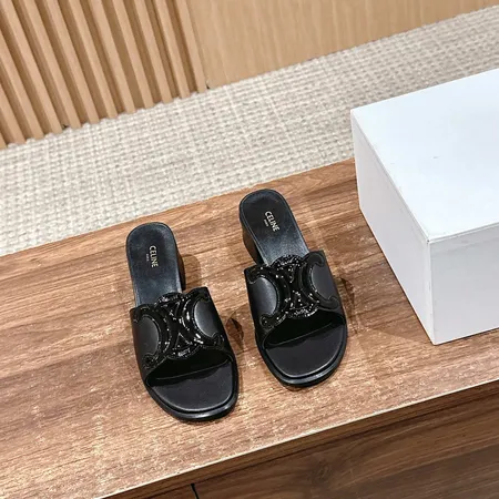 セリーヌ スリッパ