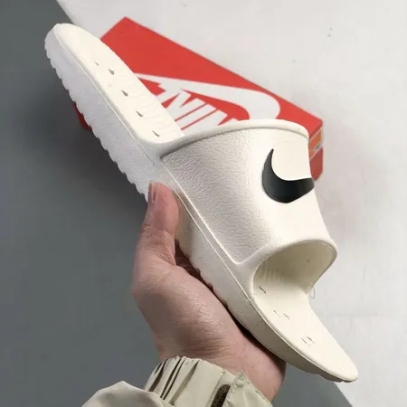 ナイキ スリッパ