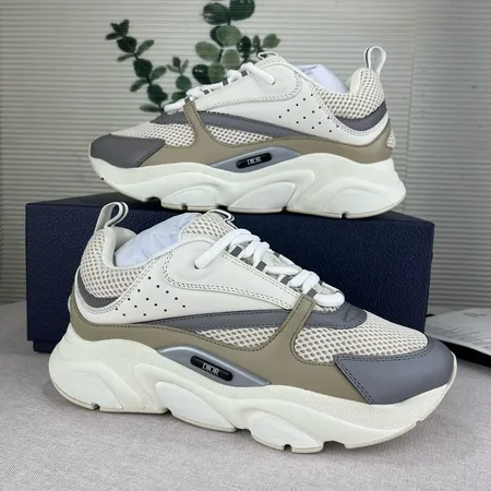 ディオール スニーカー