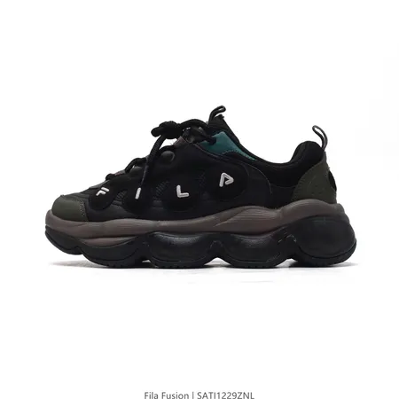 フィラ スニーカー