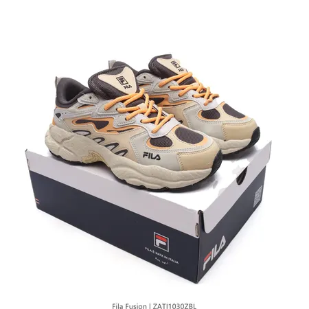 フィラ スニーカー