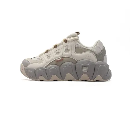 フィラ スニーカー