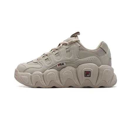 フィラ スニーカー