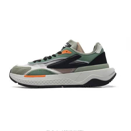 フィラ スニーカー