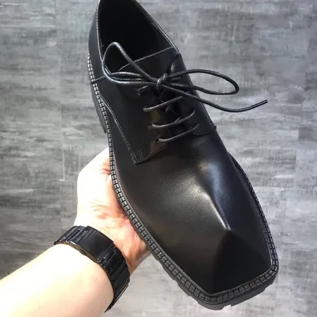 バレンシアガ ビジネスシューズ