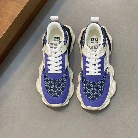 ジバンシィ スニーカー