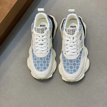 ジバンシィ スニーカー