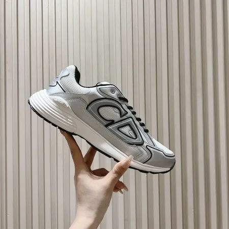 ディオール スニーカー