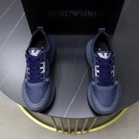 アルマーニ スニーカー