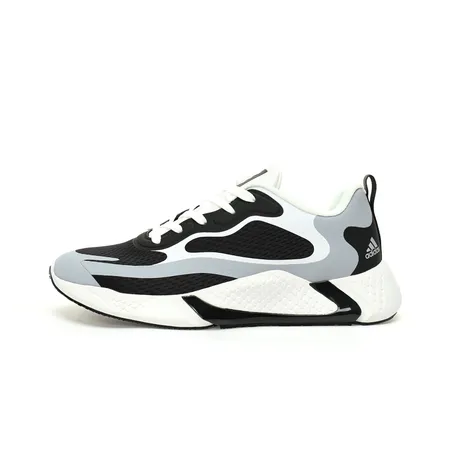 アディダス スニーカー