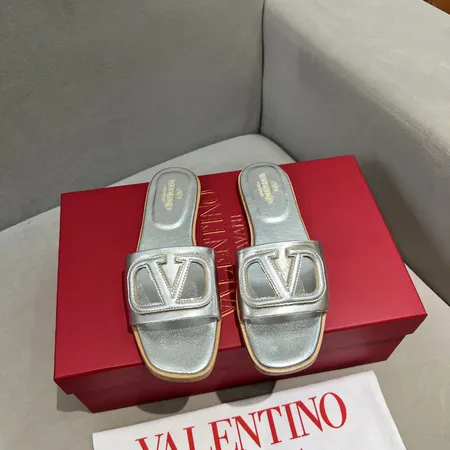 ヴァレンティノ スリッパ