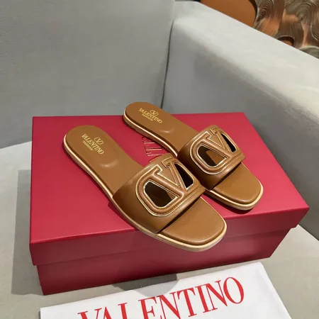 ヴァレンティノ スリッパ