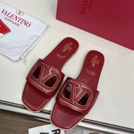 ヴァレンティノ スリッパ