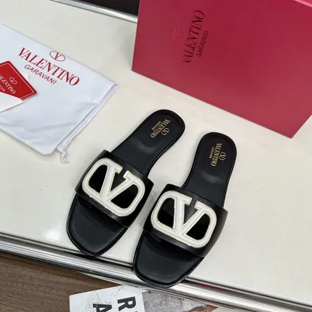 ヴァレンティノ スリッパ