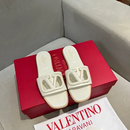 ヴァレンティノ スリッパ
