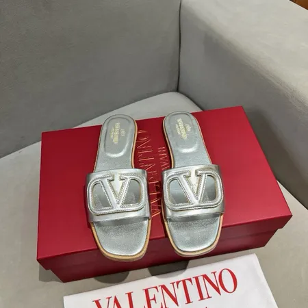 ヴァレンティノ スリッパ