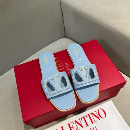 ヴァレンティノ スリッパ