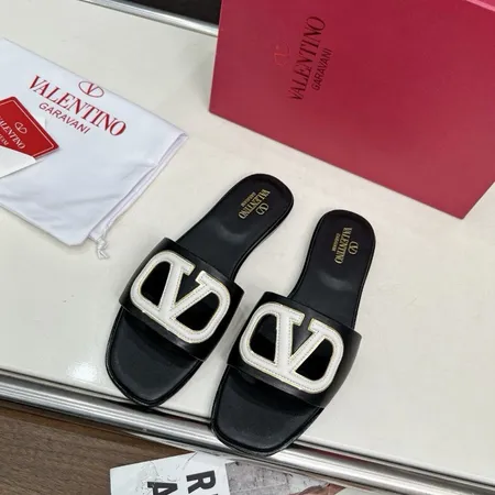 ヴァレンティノ スリッパ