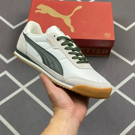 プーマ カジュアルシューズ