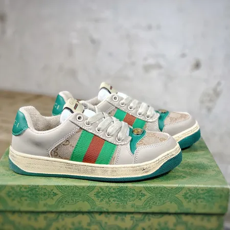 グッチ カジュアルシューズ