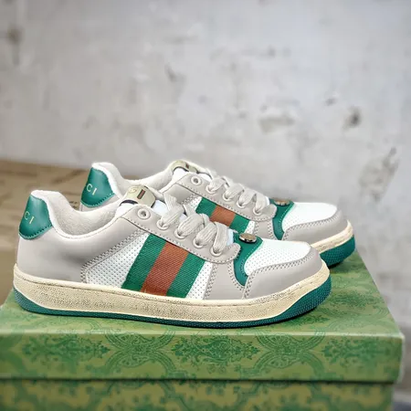 グッチ カジュアルシューズ