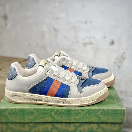 グッチ カジュアルシューズ