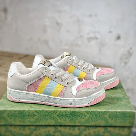 グッチ カジュアルシューズ