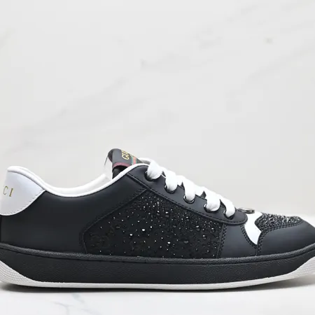 グッチ カジュアルシューズ