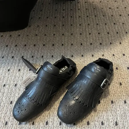 プラダ スリッパ