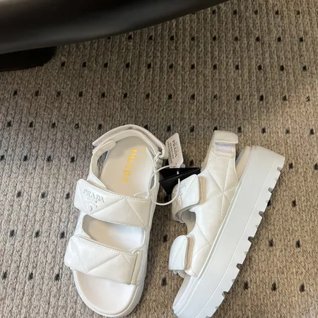 プラダ サンダル