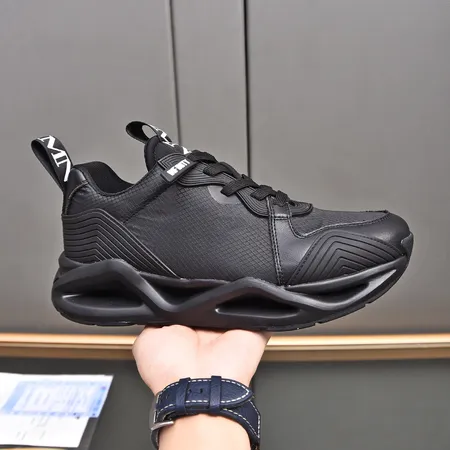 アルマーニ スニーカー