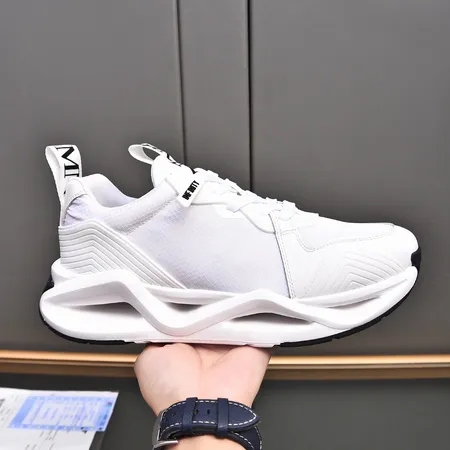 アルマーニ スニーカー