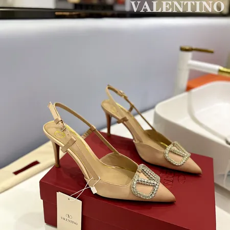 ヴァレンティノ サンダル