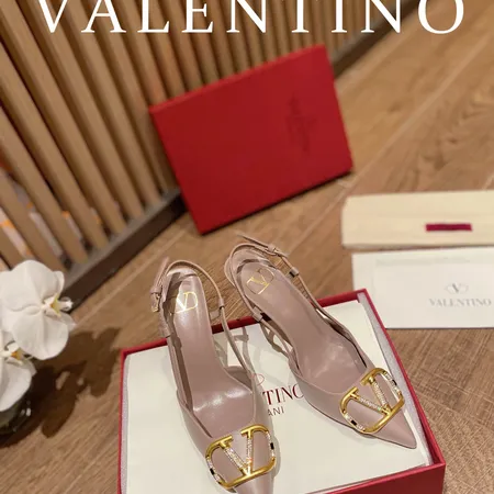 ヴァレンティノ サンダル